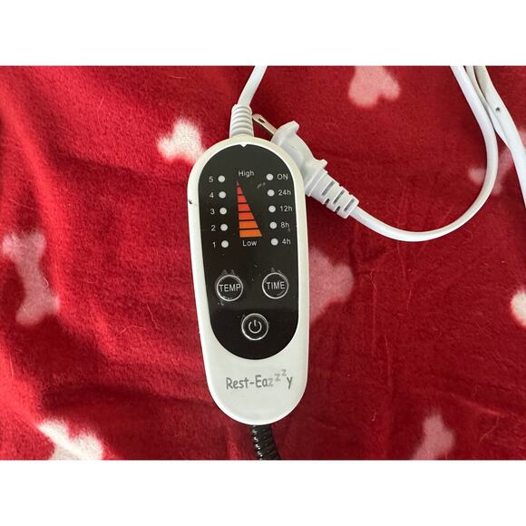 Rest-Eazzzy Heating Pad for Animals Red Fleece Bone Print Dogs - Picture 3 of 6